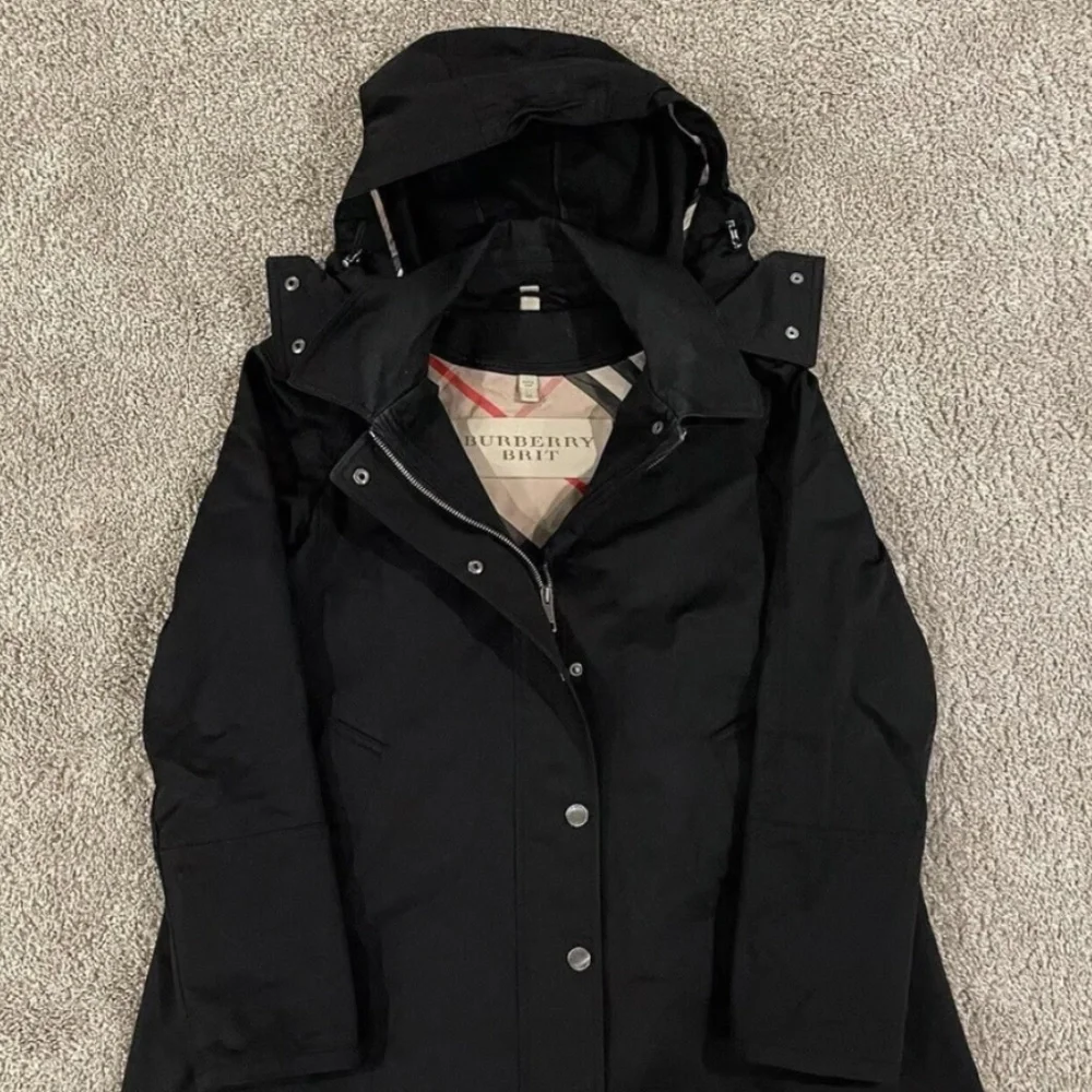 Burberry | Coat | Burberry Brit Hooded Black Trench| Rain Coat | Holiday Gifts - Picture 16 of 16
